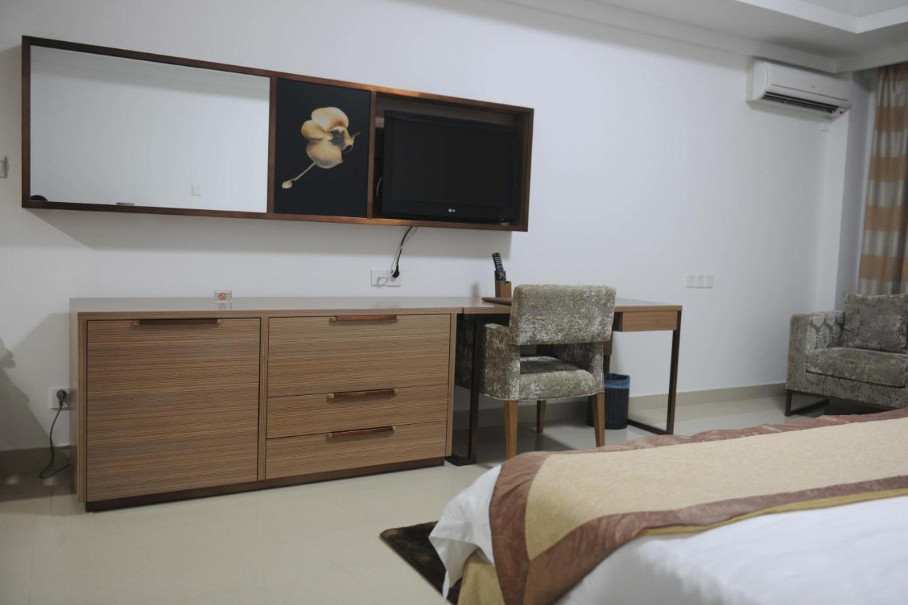Hotel Victoria Garden Camama Ruang foto