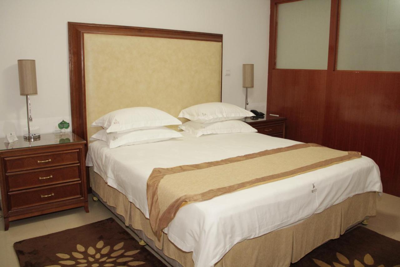 Hotel Victoria Garden Camama Ruang foto