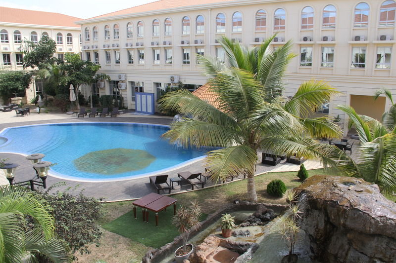 Hotel Victoria Garden Camama Bagian luar foto