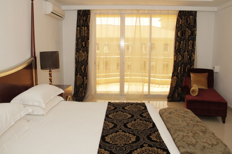 Hotel Victoria Garden Camama Bagian luar foto