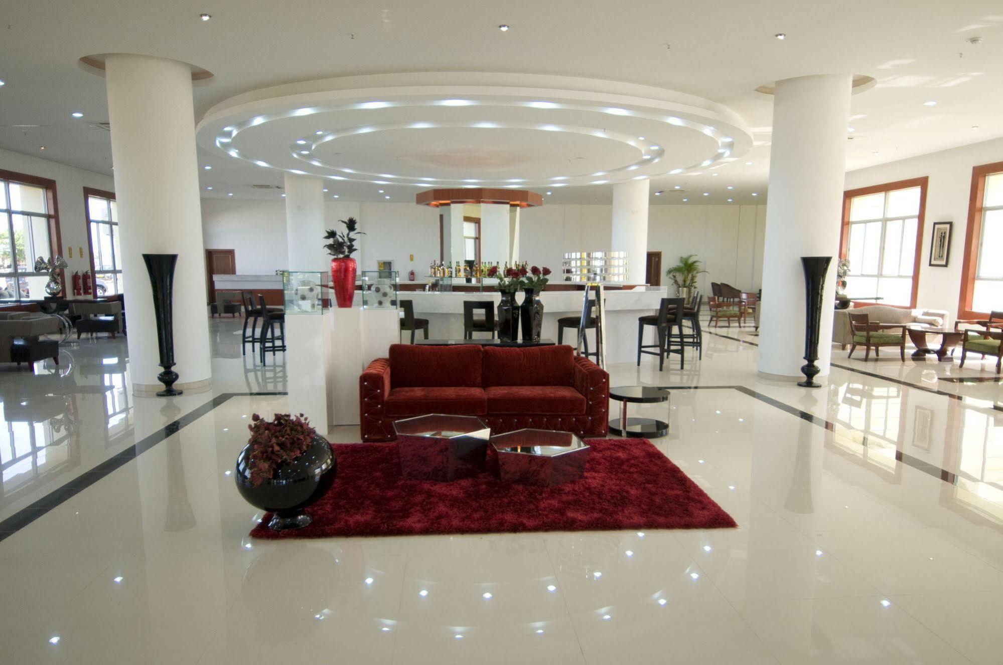 Hotel Victoria Garden Camama Bagian luar foto