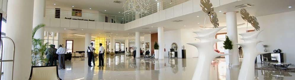 Hotel Victoria Garden Camama Bagian luar foto